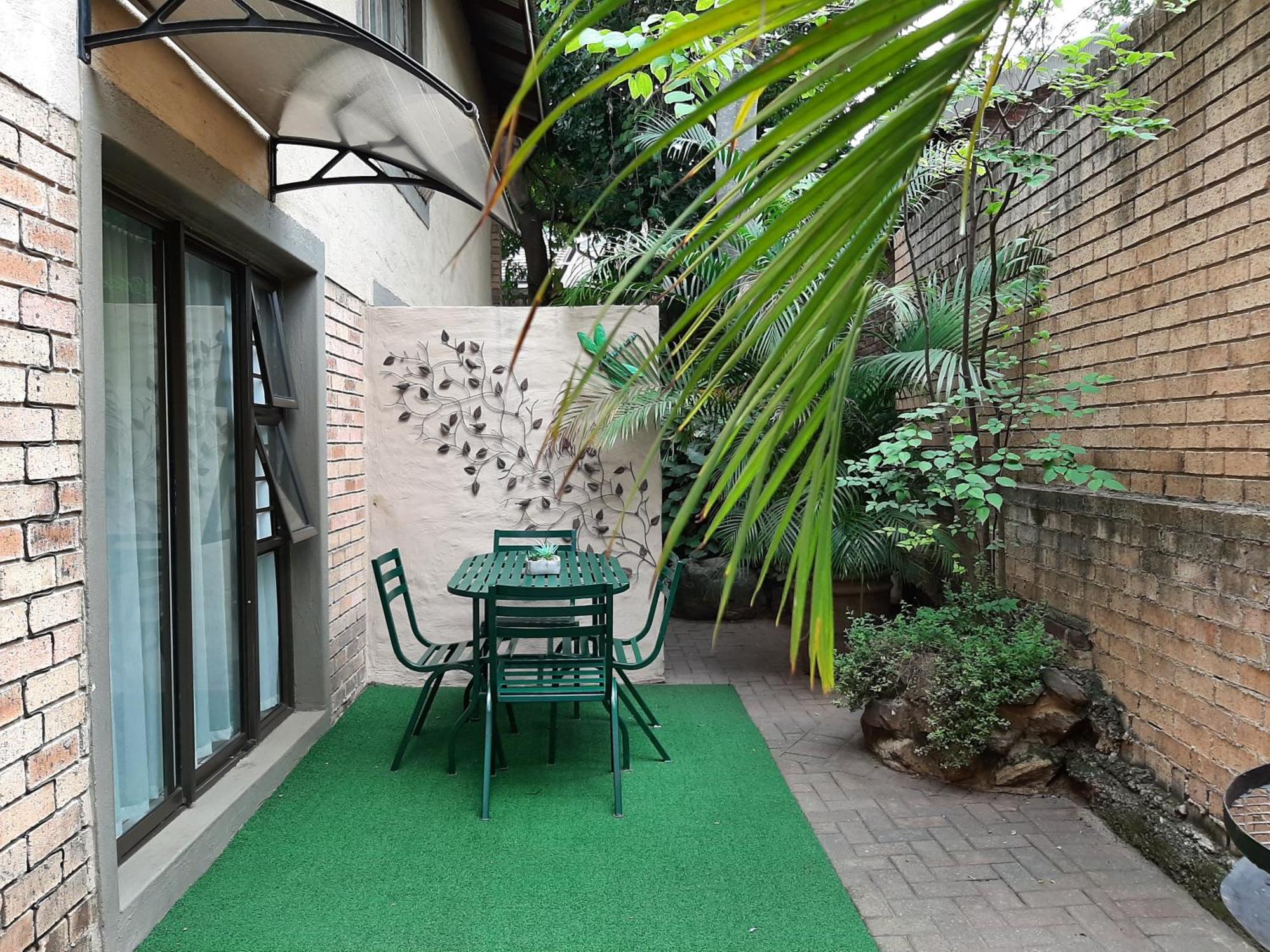 Sunshine Self Catering Apartment Mbombela Exterior foto