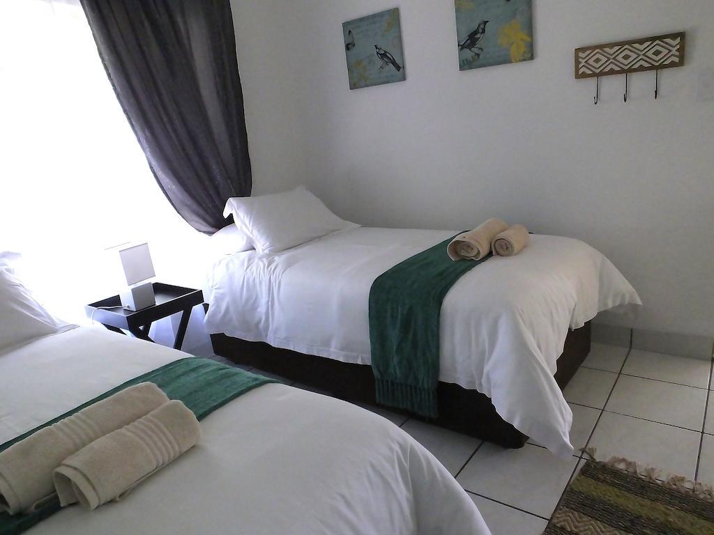 Sunshine Self Catering Apartment Mbombela Cameră foto