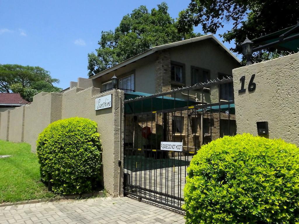 Sunshine Self Catering Apartment Mbombela Exterior foto