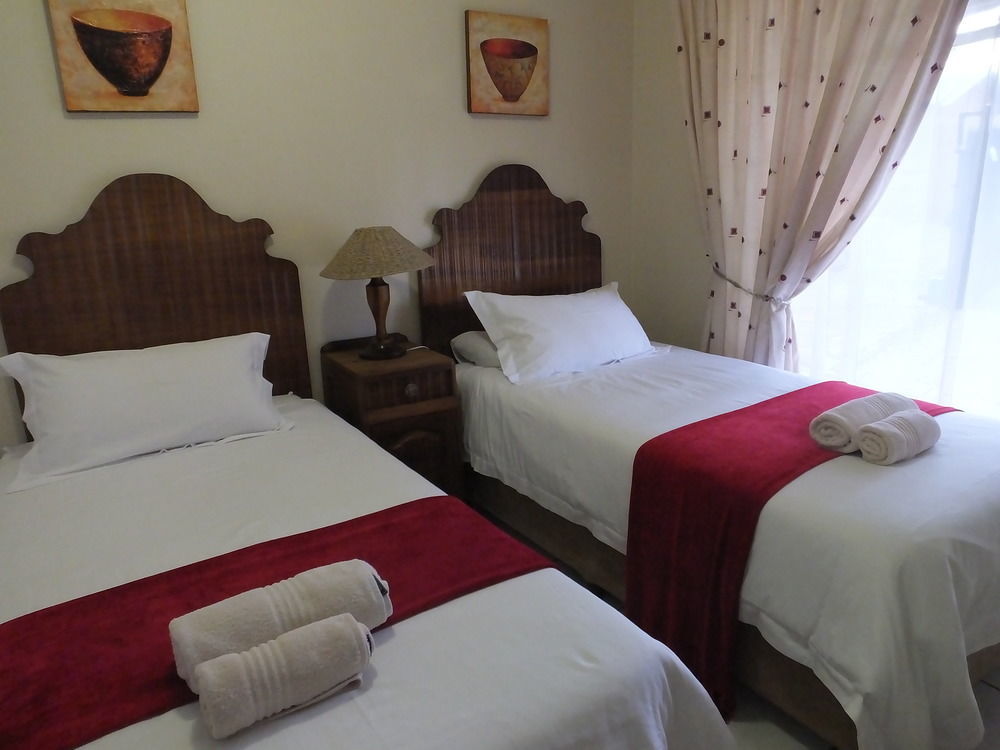 Sunshine Self Catering Apartment Mbombela Exterior foto